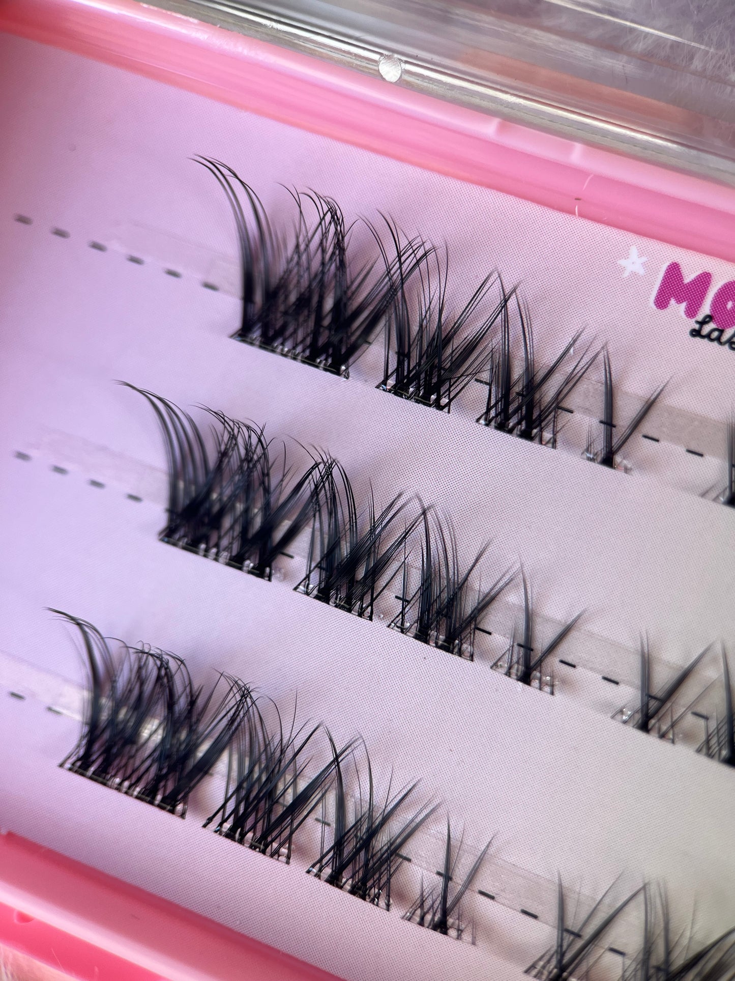 Press On Cluster EyeLash - Cat Eye
